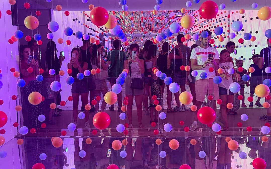 Incarner sa marque sans montrer son visage